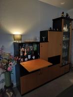 Wandmeubel, Ophalen, Gebruikt, 200 cm of meer, Met deur(en)