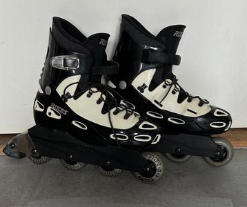 Skates merk Roces maat 44 incl. hand en knie beschermers beschikbaar voor biedingen