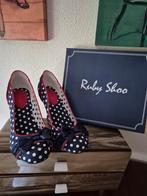 Donkerblauwe polkadot schoenen Ruby Shoo, Kleding | Dames, Schoenen, Ophalen of Verzenden, Zo goed als nieuw, Blauw, Sneakers of Gympen