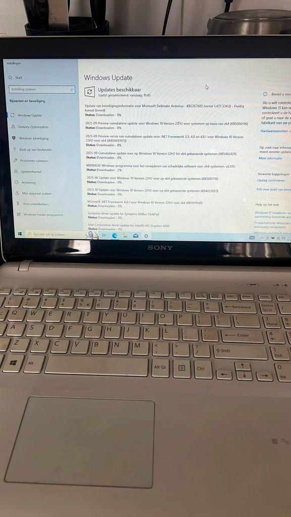 Sony Vaio SVF1521G1EW - i3 - 4GB Ram - 500GbHDS - Windows 10, Computers en Software, Windows Laptops, Zo goed als nieuw, 15 inch