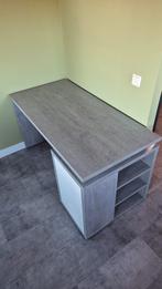 Bureau betonlook Jysk Ullits 69x140cm, Huis en Inrichting, Bureaus, Ophalen, Zo goed als nieuw, Bureau