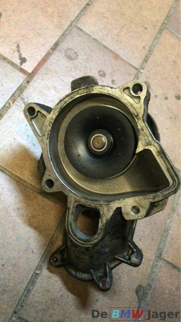 Koelvloeistofpomp  BMW 5-serie Touring E39 11512354055 beschikbaar voor biedingen