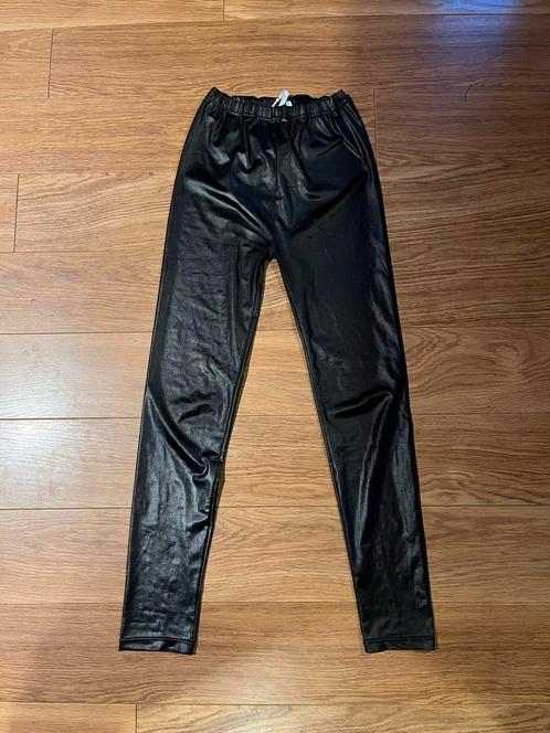 Zwarte broek Maat M, Kleding | Dames, Broeken en Pantalons, Zo goed als nieuw, Maat 38/40 (M), Zwart, Lang, Ophalen of Verzenden