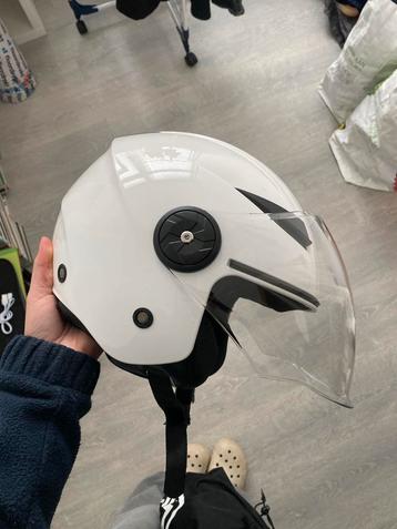 2 Helmen: Vito S & M - Perfect voor Scooter/Brommer! beschikbaar voor biedingen