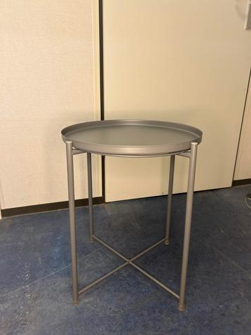 Nordic Minimalistische Bijzettafel Grijs beschikbaar voor biedingen