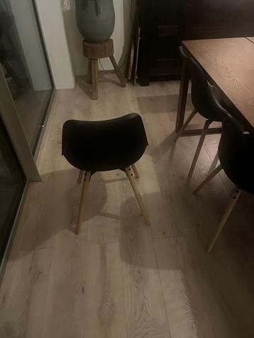 6 eettafel stoelen, eventueel ook per 4 te koop