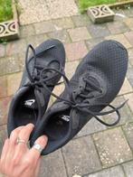 Zwarte Nike sneakers 40 (valt iets kleiner vind ik), Ophalen of Verzenden, Zo goed als nieuw, Schoenen