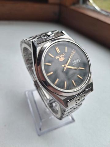 Vintage Seiko 5 beschikbaar voor biedingen