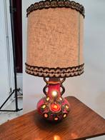 Vintage fatlava (tafel) lamp. Hoogte met de kap : 66 cm., Huis en Inrichting, Lampen | Tafellampen, Ophalen, Gebruikt, 50 tot 75 cm