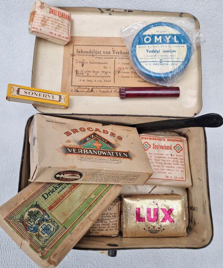 Mooie antieke EHBO-trommel met veel originele hulpmiddelen, Antiek en Kunst, Antiek | Gereedschap en Instrumenten, Ophalen of Verzenden