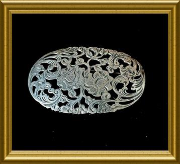 Mooie oude grote zilveren broche beschikbaar voor biedingen