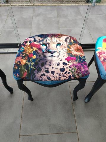 Leuk krukje/ tafeltje/nachtkastje  beschikbaar voor biedingen