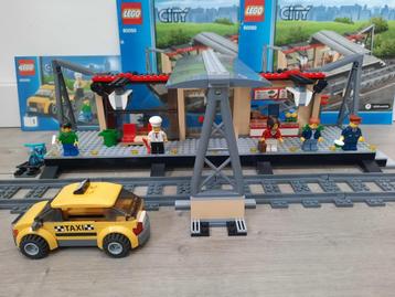Lego City 60050 Treinstation met taxi beschikbaar voor biedingen