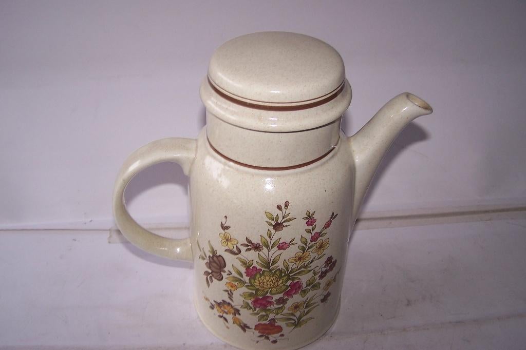 Vintage Royal Doulton koffiepot in zeer goede staat., Overige materialen, Overige typen, Ophalen of Verzenden, Zo goed als nieuw