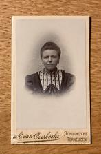 CDV. Klederdracht zeeuws Vlaanderen , fotograaf Overbeeke, Verzamelen, Ophalen of Verzenden, Voor 1940, Zo goed als nieuw, Klederdracht