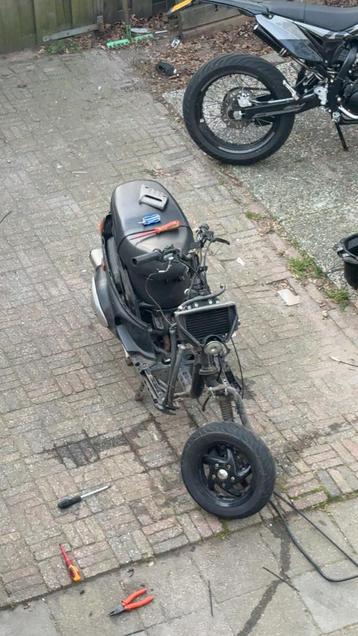 Lopend Zip SP98 blok, radiateur en evt voorkap en subframe beschikbaar voor biedingen