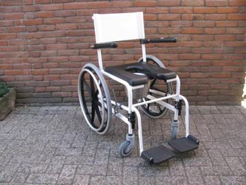 Invacare po – douchestoel in nieuwstaat met RVS po 47 cm beschikbaar voor biedingen