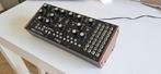 Moog Mother-32 Analogue Semi-Modular Synthesizer, Muziek en Instrumenten, Synthesizers, Overige merken, Zo goed als nieuw, Met midi-aansluiting