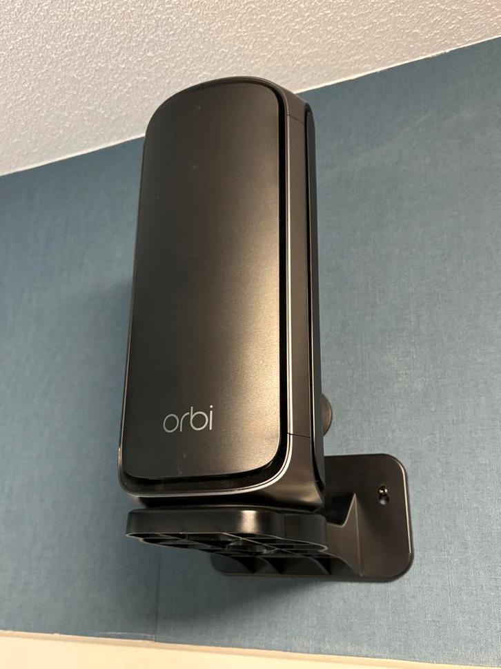 NETGEAR Orbi RBE970 WiFi 7 Mesh (1 router + 3 satellieten), Computers en Software, Routers en Modems, Zo goed als nieuw, Router