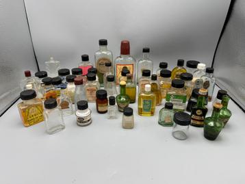 Groot lot flesjes retro vintage beschikbaar voor biedingen