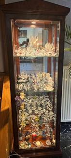 Vitrinekast met swarowski beeldjes, Ophalen, Gebruikt, Huisaccessoire
