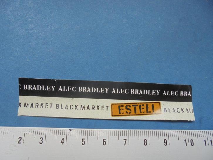 Sigarenband Alec Bradley Black Market uit Honduras, Verzamelen, Rookartikelen, Aanstekers en Luciferdoosjes, Zo goed als nieuw