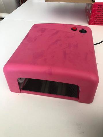 Roze UV lamp nagels beschikbaar voor biedingen