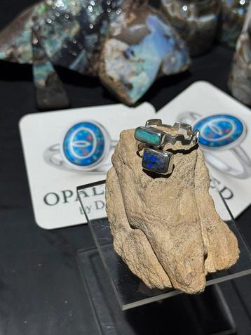 Unieke zilveren ring met dubbele Australische Opaal beschikbaar voor biedingen