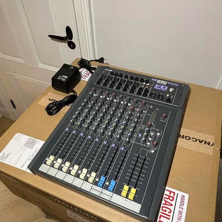 Spirit Folio F1 Mengtafel, Muziek en Instrumenten, Mengpanelen, Gebruikt, Ophalen of Verzenden