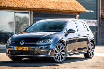 Volkswagen Golf 1.4 TSI GTE / PANO / LEDER / LED / DEALER /  beschikbaar voor biedingen