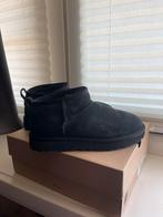 Ugg ultra mini ZGAN, Kleding | Dames, Schoenen, UGG, Zwart, Lage of Enkellaarzen, Ophalen of Verzenden