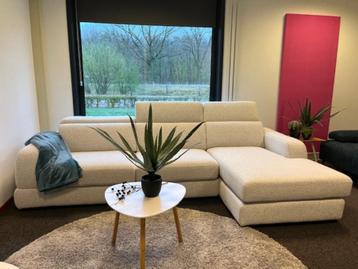 nieuwe bank met chaise-longue 290*160 cm beschikbaar voor biedingen