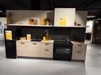Showroom Keuken compleet nieuw met garantie- Hello Kitchen, Huis en Inrichting, Keuken | Complete keukens, Zwart, Nieuw, Enkelwandige keuken