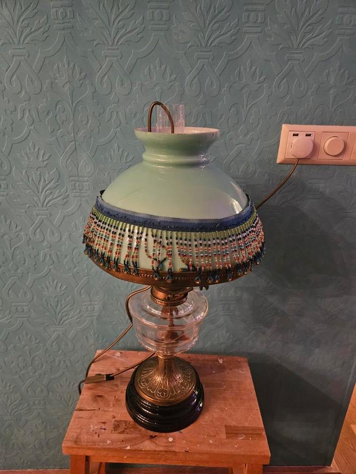 Oude olielamp met glazen kap, Antiek en Kunst, Antiek | Lampen, Ophalen
