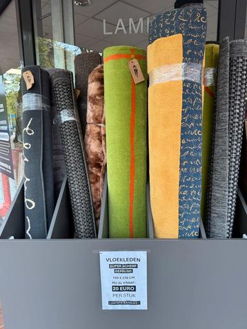Vloerkleed Uitverkoop! 160x230cm vanaf 20 euro beschikbaar voor biedingen