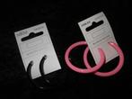 1 paar zwarte oorringen en 1 paar roze oorringen samen €4,00, Verzenden, Nieuw