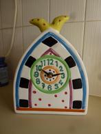 Uniek porseleinen tafel-klokje, Huis en Inrichting, Woonaccessoires | Klokken, Ophalen of Verzenden, Nieuw, Wekker of Tafelklok