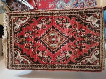 Diverse Perzische kleedjes beschikbaar voor biedingen