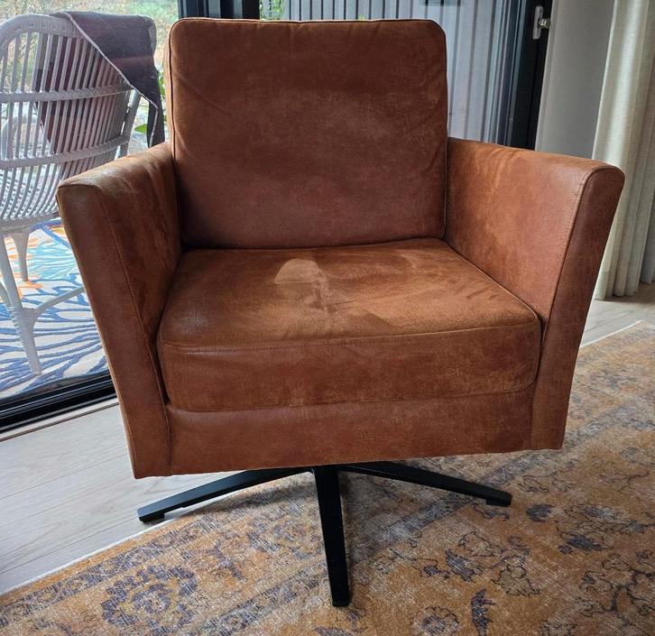 Draai fauteuil Bari, Huis en Inrichting, Fauteuils, Gebruikt, Leer, Metaal, 50 tot 75 cm, Minder dan 75 cm, Ophalen of Verzenden