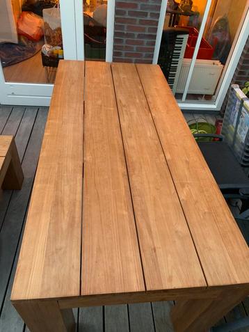 Eettafel Teakhout beschikbaar voor biedingen