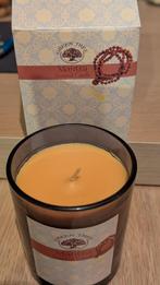 Geurkaars Mantra brand 40 tot 45 uur, Overige materialen, Nieuw, Ophalen of Verzenden, Kaars