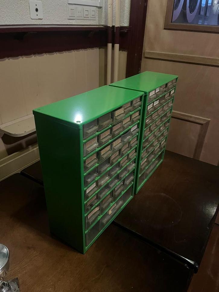 Schroeven sorteerbak met veel lades, Huis en Inrichting, Kasten | Ladekasten, Gebruikt, Minder dan 100 cm, Minder dan 50 cm, Minder dan 25 cm