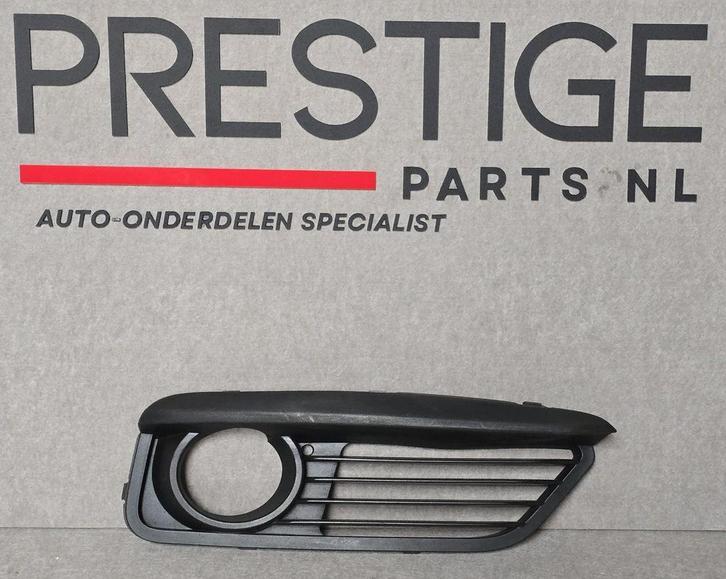 BMW Serie 1 F20 F21 Mistlamp Rooster Rechts 51117371670 LCI, Auto-onderdelen, Carrosserie en Plaatwerk, Bumper, Voor, Gebruikt