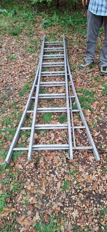 Uitschuifbare ladder – 2,70 m in | 4,45 m uit – goede staat beschikbaar voor biedingen