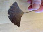 Vintage Broche koperen ginko blad zgan!, Sieraden, Tassen en Uiterlijk, Broches, 4 tot 7 cm, Koper, Bruin, Ophalen of Verzenden