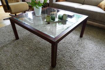 Stijlvolle mahonie salontafel vierkant 100cm met messing acc beschikbaar voor biedingen