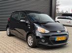 Hyundai i10 1.0 5DR 2015 Zwart Cruise Control, Auto's, Stof, 31 €/maand, 4 stoelen, Origineel Nederlands