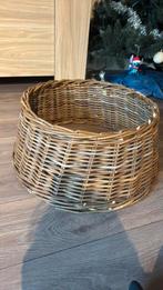 Rieten mand om kerstboom voet te verbergen, Huis en Inrichting, Ophalen, Gebruikt, Mand, Rond