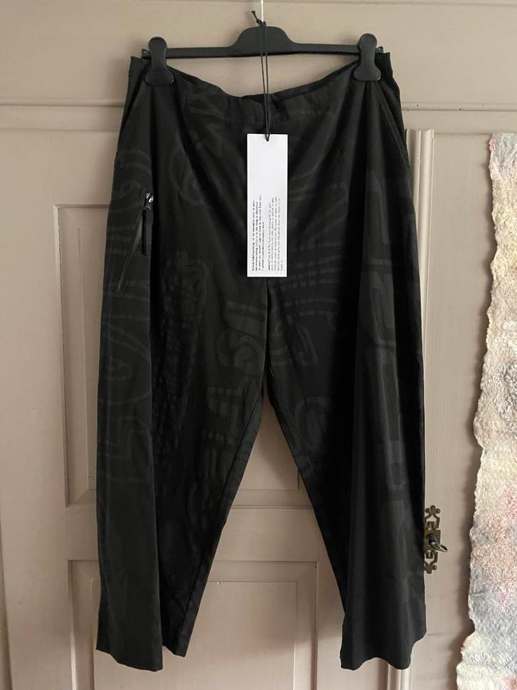 Zwarte broek Rundholz winter 2024 mt. XL, Kleding | Dames, Grote Maten, Nieuw, Broek of Spijkerbroek, Zwart, Ophalen of Verzenden