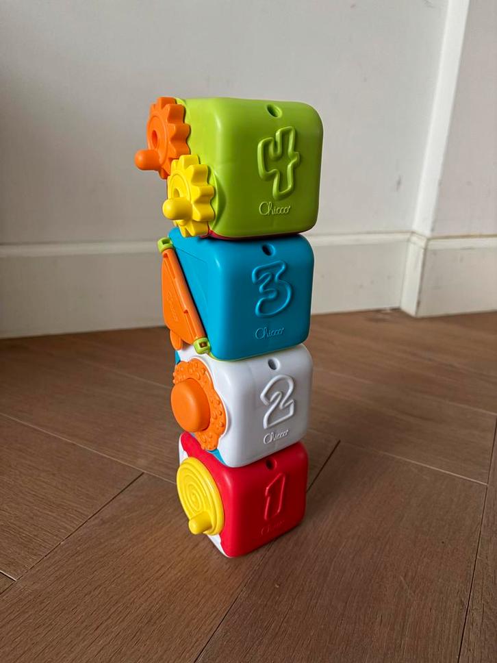 Chicco Multi-activiteitskubussen - Nieuwstaat, Kinderen en Baby's, Speelgoed | Babyspeelgoed, Zo goed als nieuw, Overige typen
